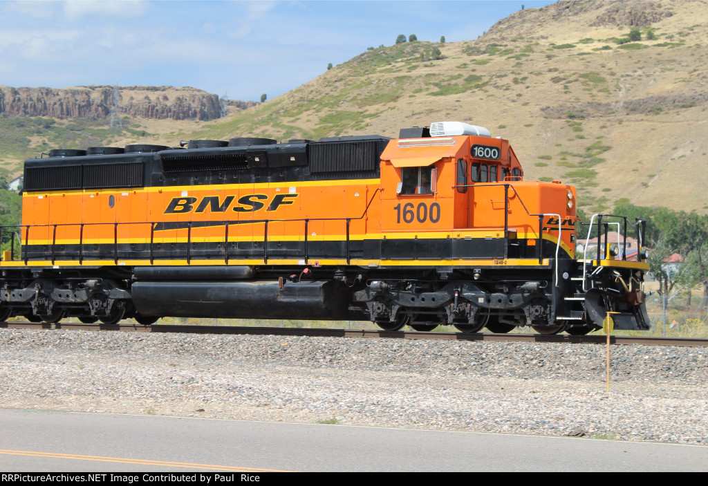 BNSF 1600